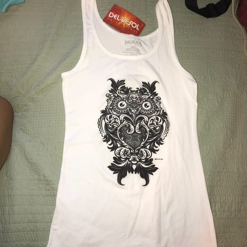 White, color changing tank